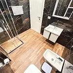 Seaview Nest H48 Appartamento Durrës