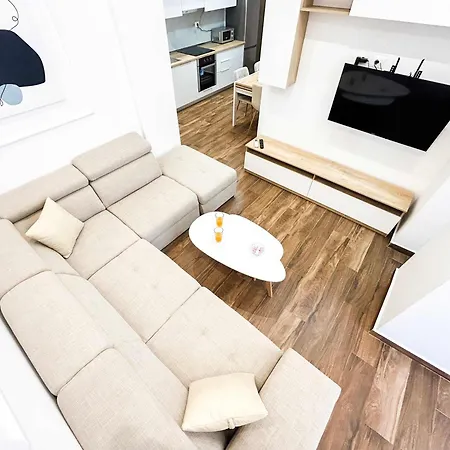 Seaview Nest H48 * Durrës