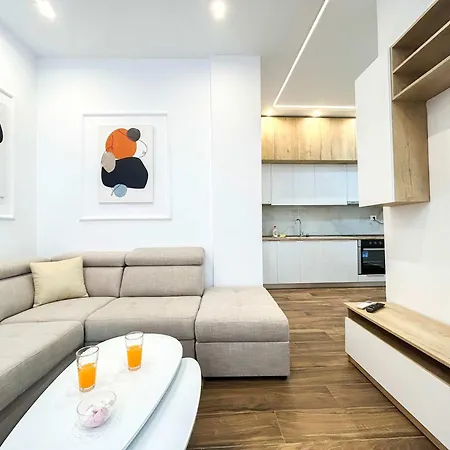 Seaview Nest H48 Appartamento Durrës