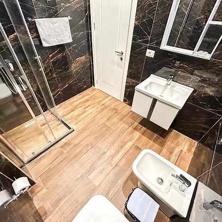 Seaview Nest H48 Appartamento Durrës